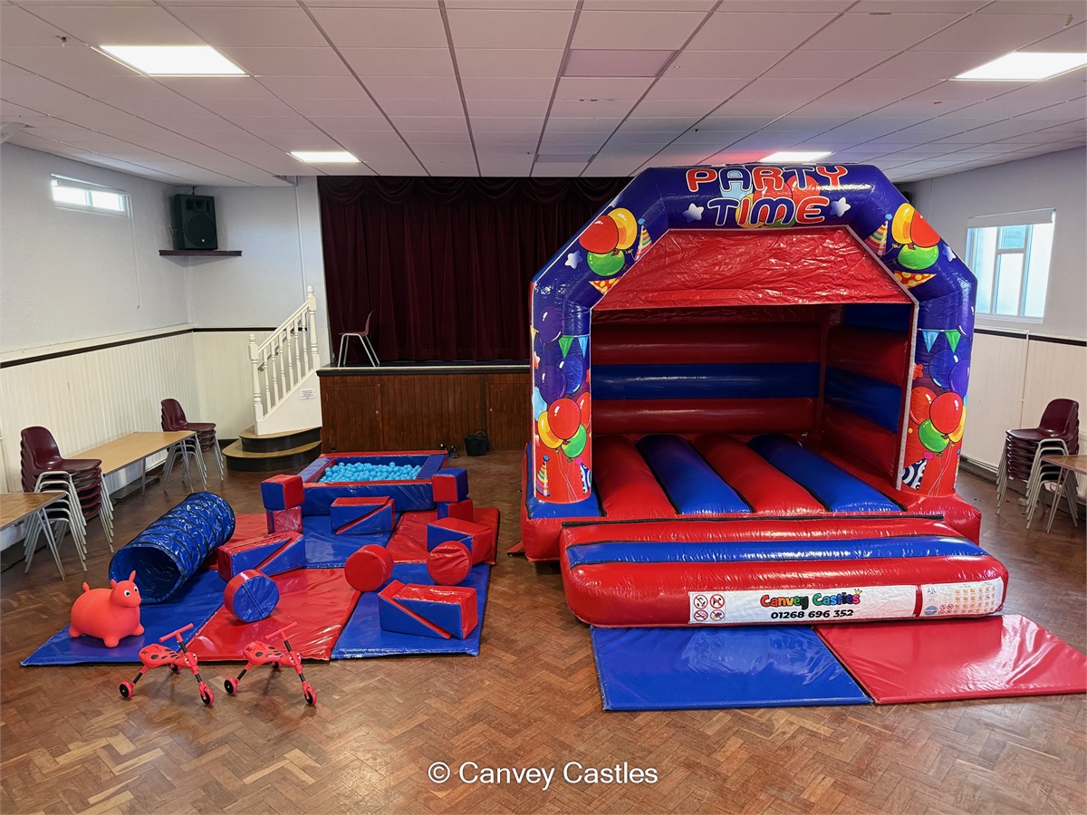 Red and Blue Soft Play and Bouncy Castle Package - Bouncy Castle Hire ...